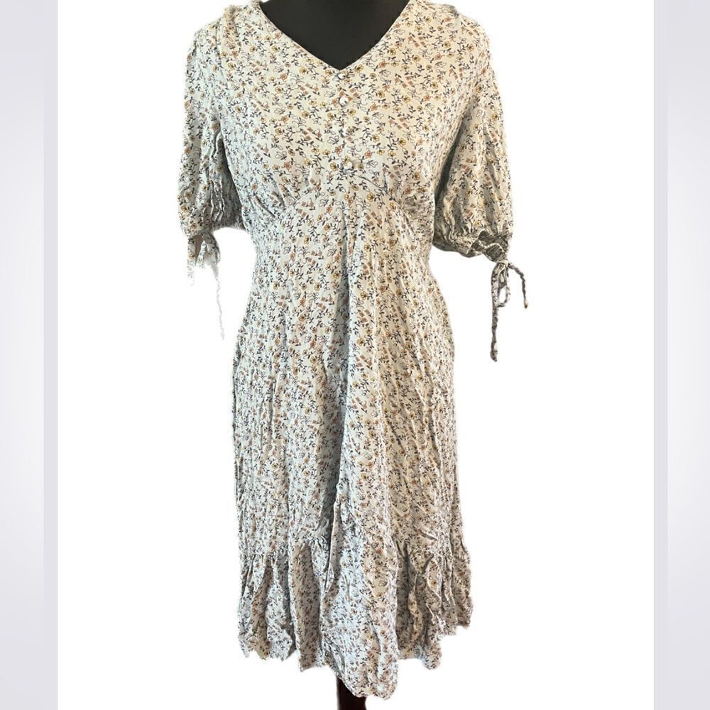 LUXOLOGY blue floral dress. Size medium.